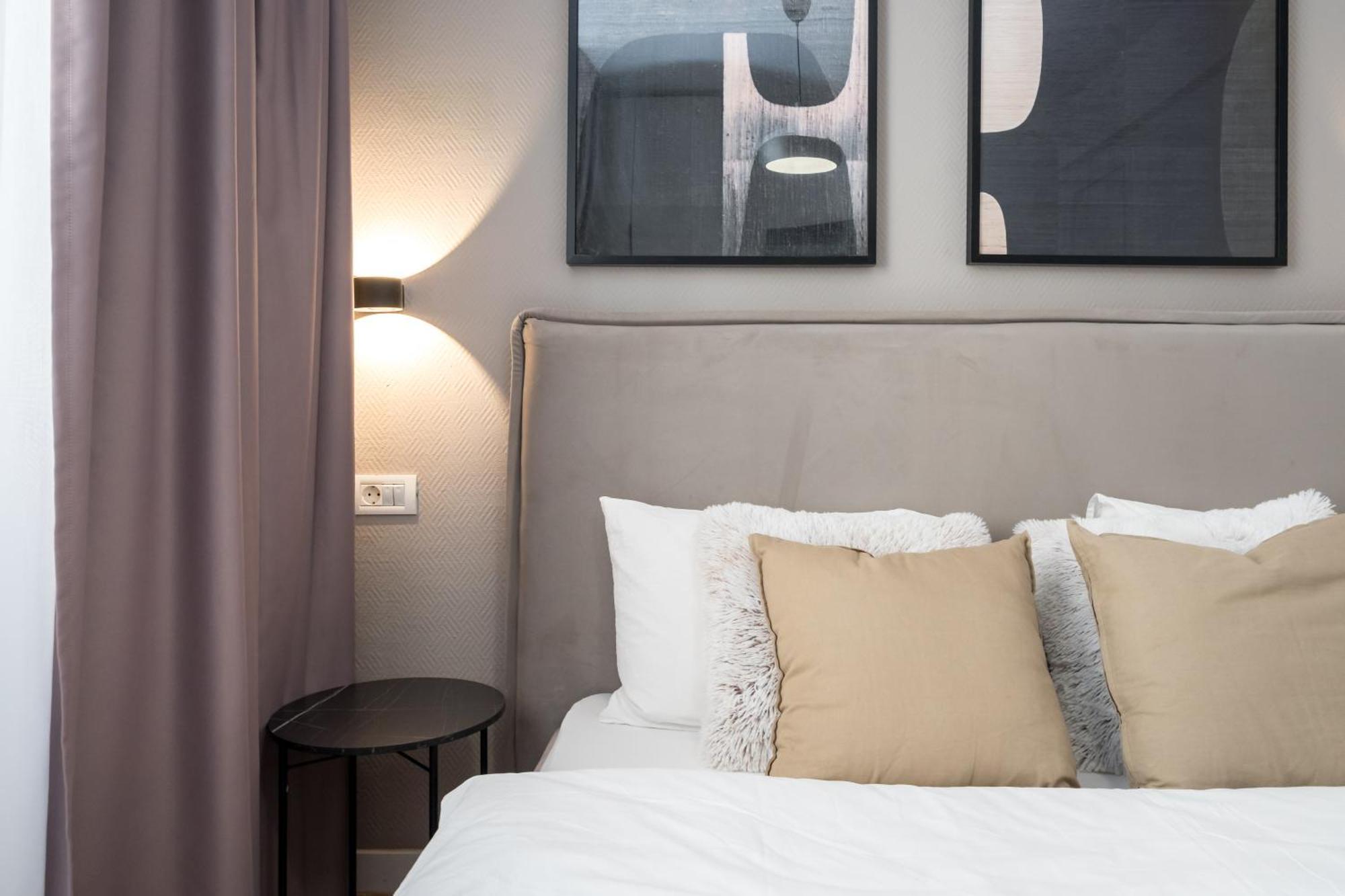 Majestic Downtown Apartment Bukares Bagian luar foto